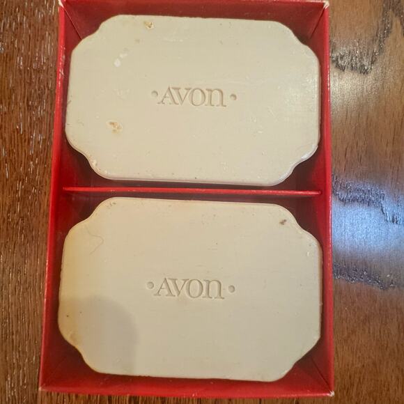 VTG Christmas Soap Set Avon Winter Frolics Scenes Victorian 1970s - Picture 5 of 11